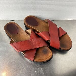 Nurture Drewe Red Leather Sandals Women 7.5 Criss-Cross Strappy Comfort Slides